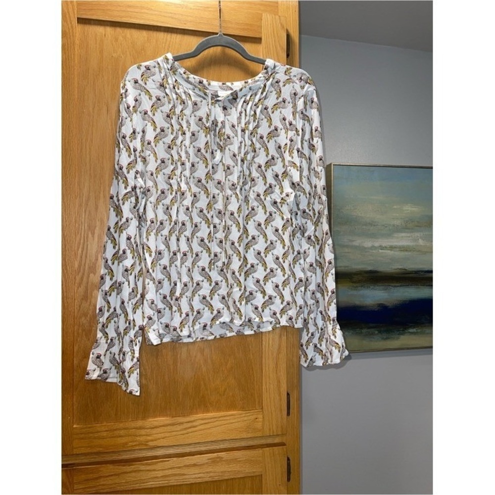 New‎ York & Company Womens Large Parrot Bird Print Blouse White Ruffle Cuff Top